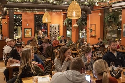 Trivia11.13_CafeHollander8-400